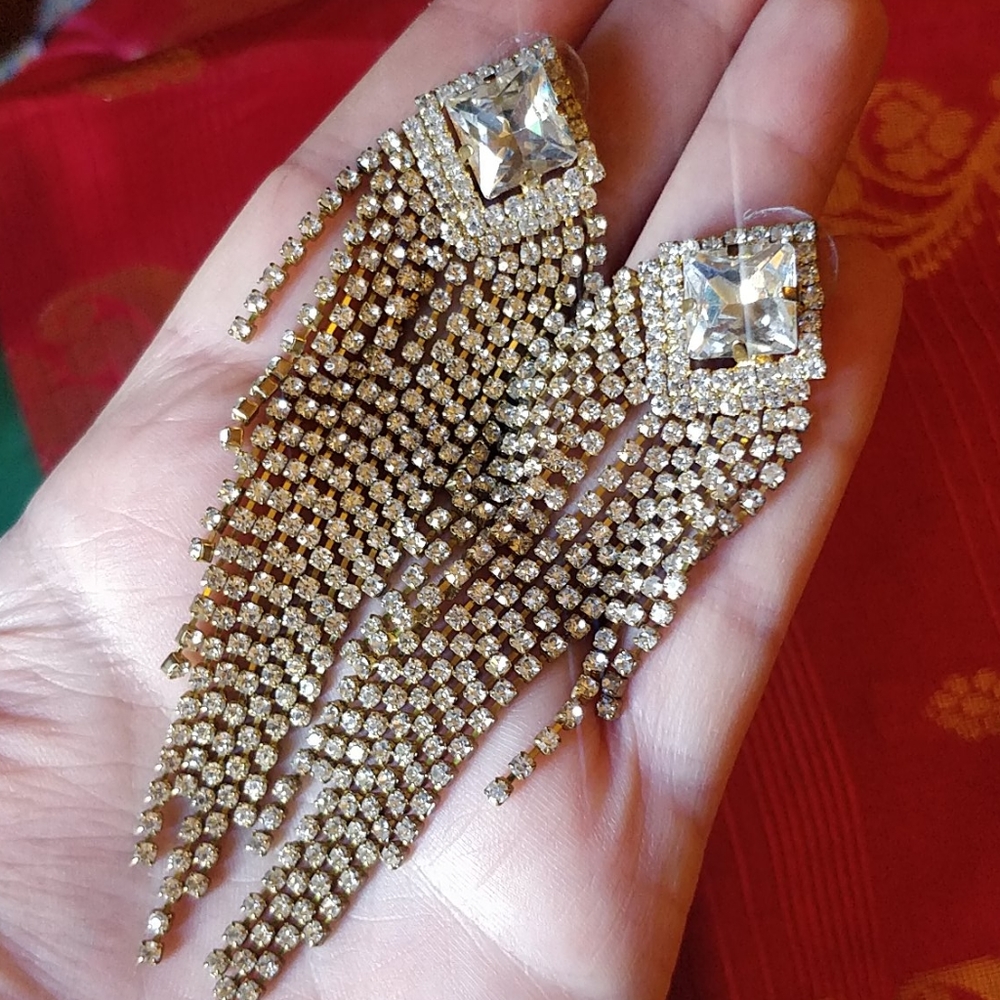 Old school glamour rhinestone earrings